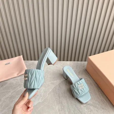 ミュウミュウ サンダル