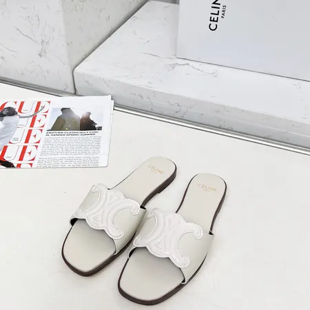 セリーヌ スリッパ