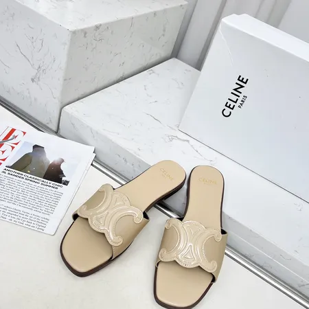 セリーヌ スリッパ