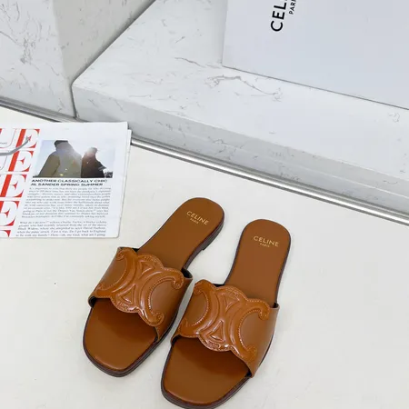 セリーヌ スリッパ