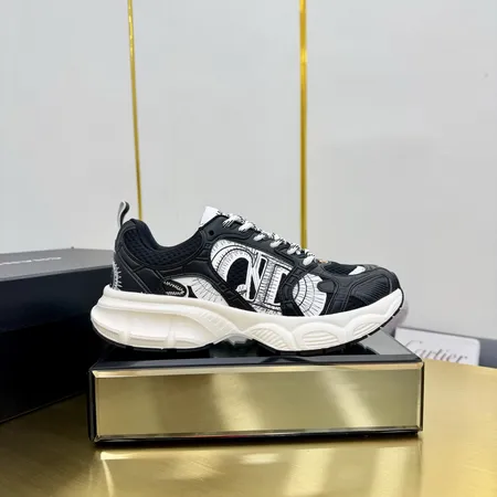 シャネル スニーカー