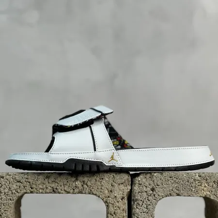 エアジョーダン スリッパ