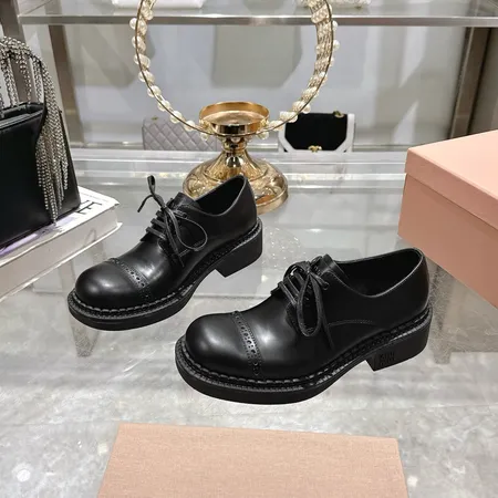 ミュウミュウ ビジネスシューズ