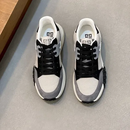 ジバンシィ スニーカー