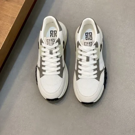 ジバンシィ スニーカー