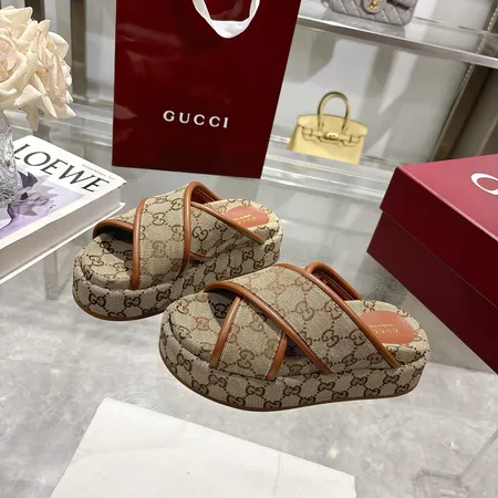 グッチ スリッパ