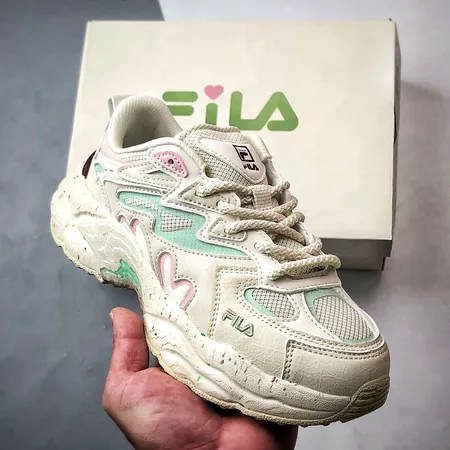 フィラ スニーカー