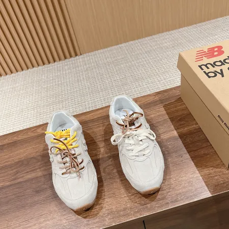 ミュウミュウ スニーカー