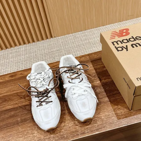 ミュウミュウ スニーカー