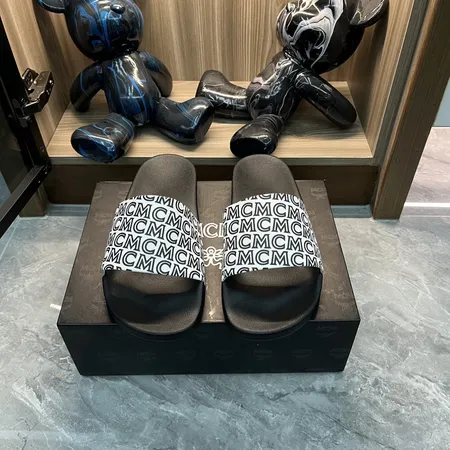 エムシーエム スリッパ