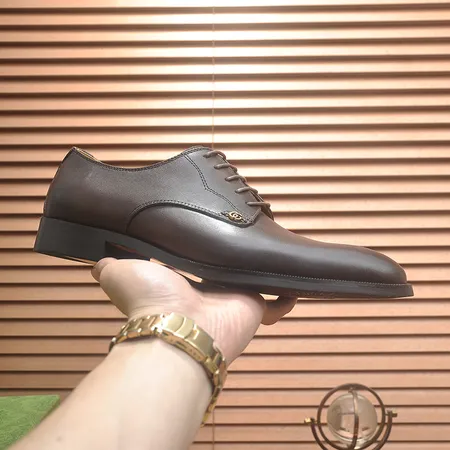 グッチ ビジネスシューズ
