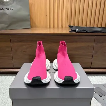 バレンシアガ スニーカー