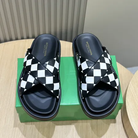 ボッテガ ヴェネタ スリッパ