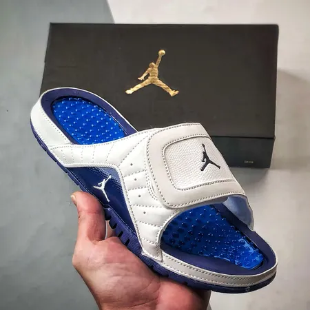 エアジョーダン スリッパ