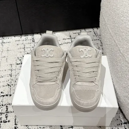 セリーヌ カジュアルシューズ