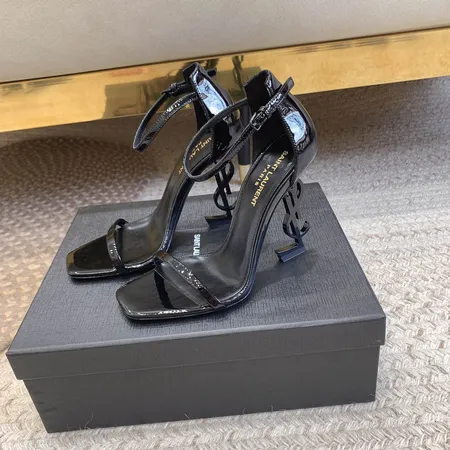 イブサンローラン サンダル