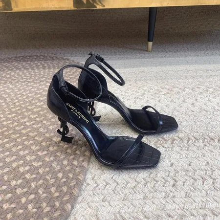 イブサンローラン サンダル