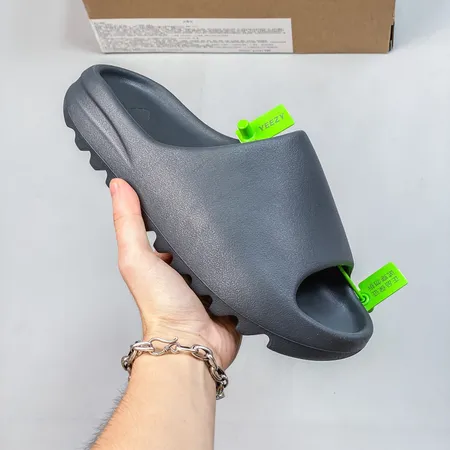 アディダス スリッパ