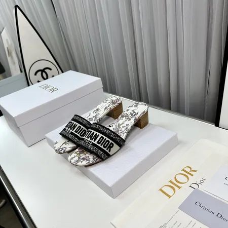 ディオール スリッパ