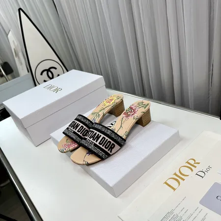 ディオール スリッパ