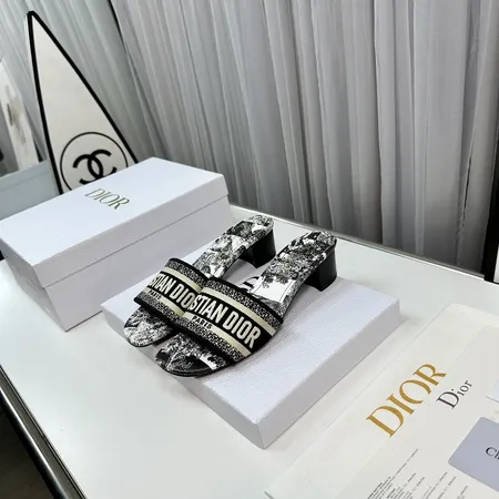 ディオール スリッパ