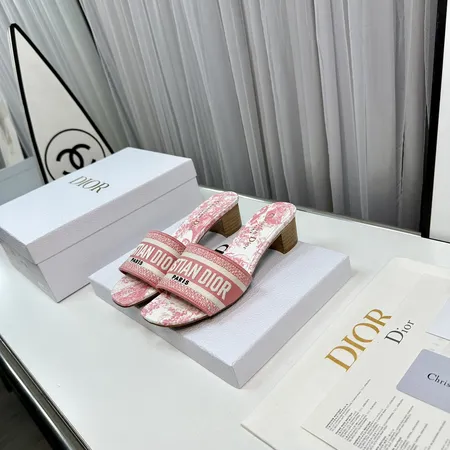 ディオール スリッパ