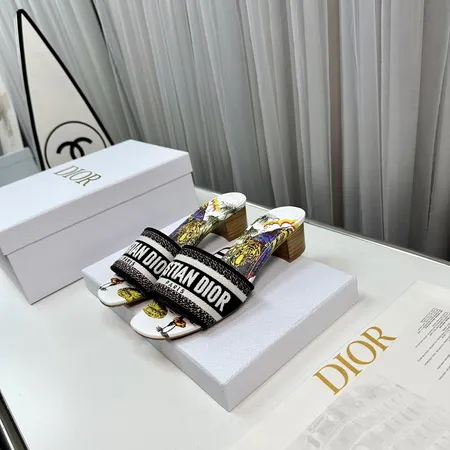 ディオール スリッパ