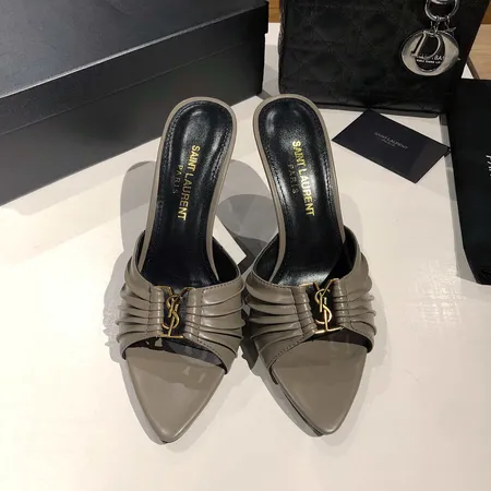 イブサンローラン スリッパ