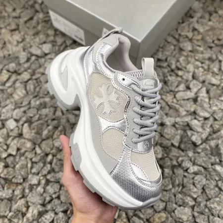 クロムハーツ スニーカー