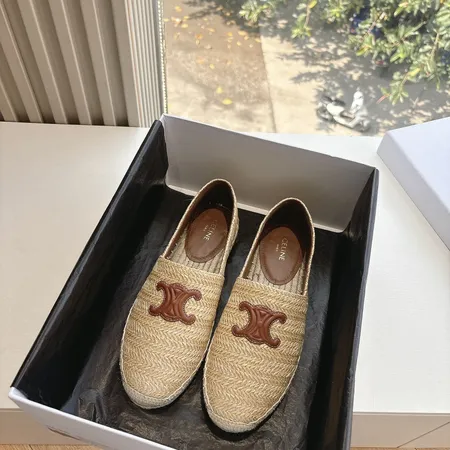 セリーヌ カジュアルシューズ