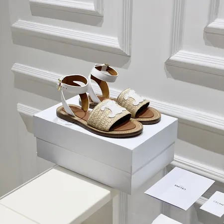 セリーヌ サンダル