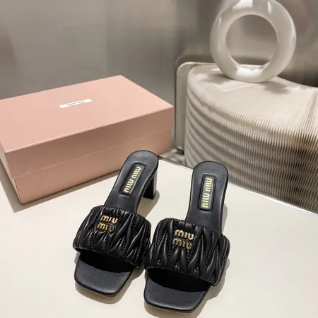 ミュウミュウ サンダル