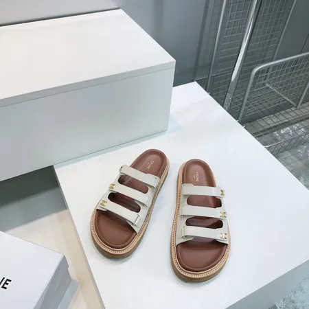 セリーヌ サンダル