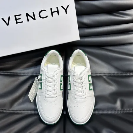 ジバンシィ カジュアルシューズ