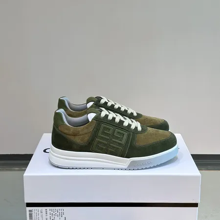 ジバンシィ カジュアルシューズ