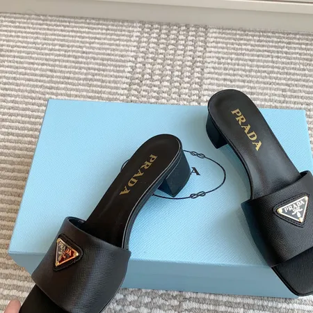 プラダ スリッパ