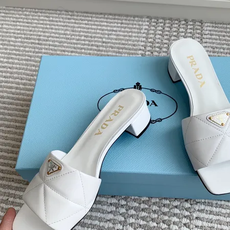 プラダ スリッパ