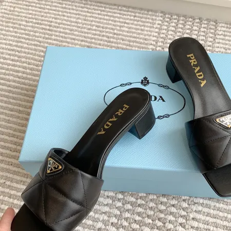 プラダ スリッパ