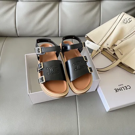 セリーヌ サンダル