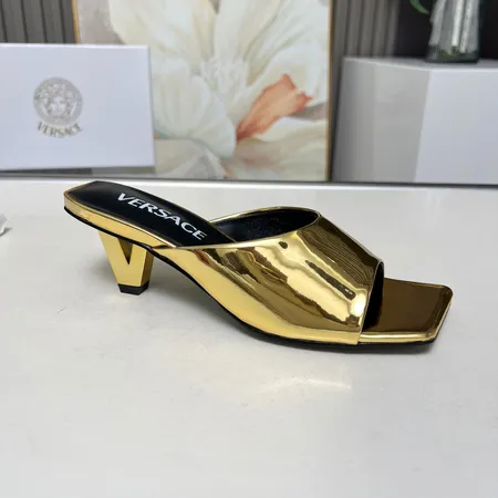 ヴェルサーチ サンダル