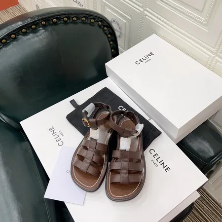 セリーヌ サンダル
