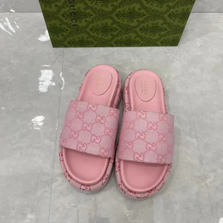 グッチ スリッパ