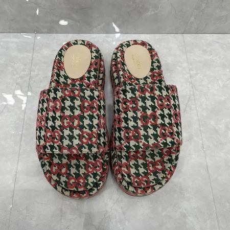 グッチ スリッパ
