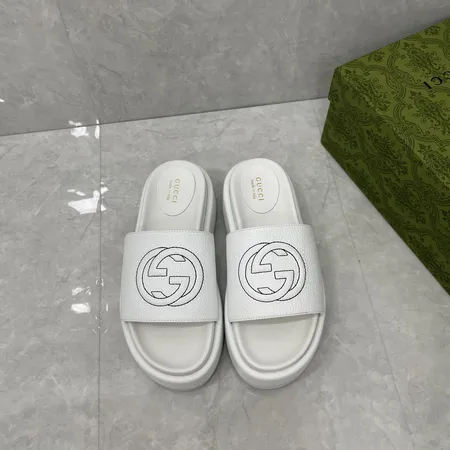 グッチ スリッパ