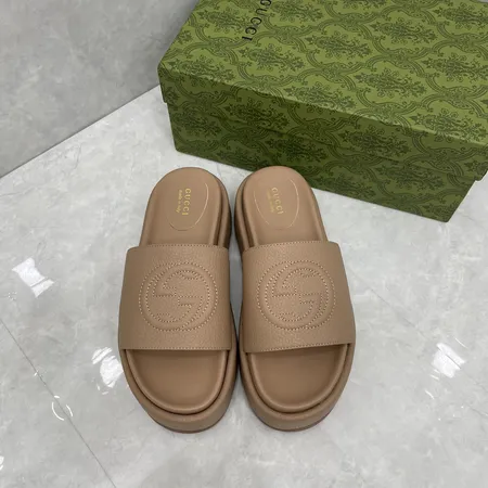 グッチ スリッパ