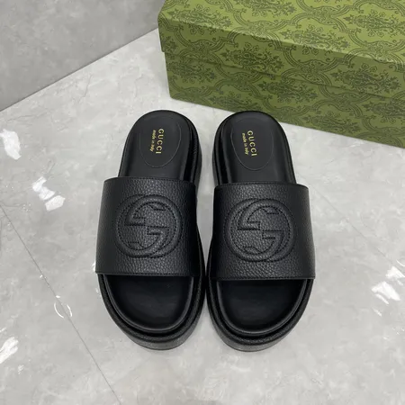 グッチ スリッパ