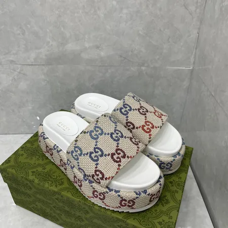 グッチ スリッパ