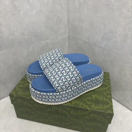 グッチ スリッパ