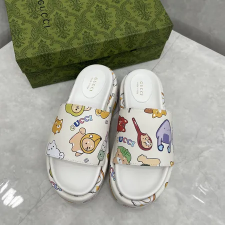 グッチ スリッパ