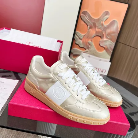 ヴァレンティノ カジュアルシューズ